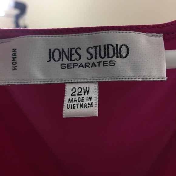 JONES STUDIO Wine Pleated Blouse SZ 22W - Picture 2 of 4
